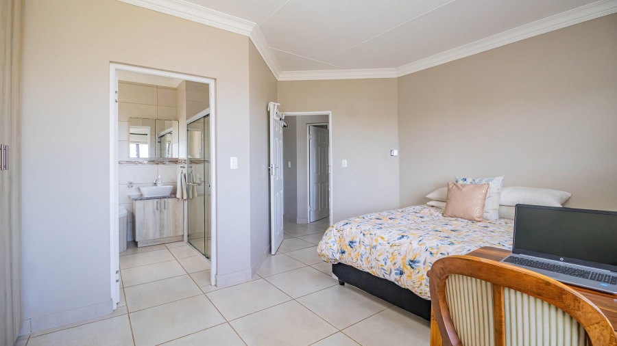 3 Bedroom Property for Sale in Dana Bay Western Cape